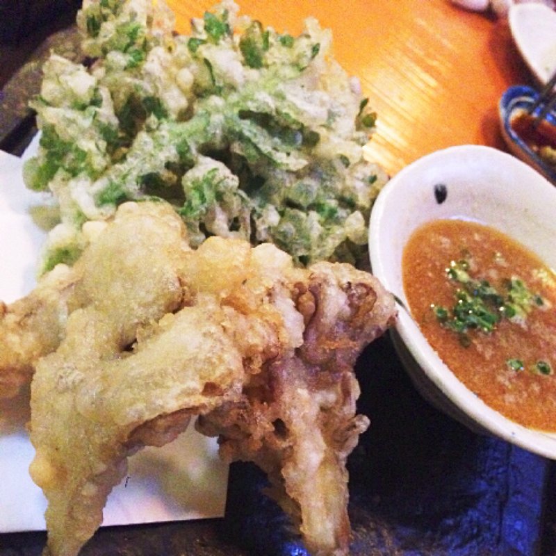 舞茸と春菊の天麩羅(えびす海岸)