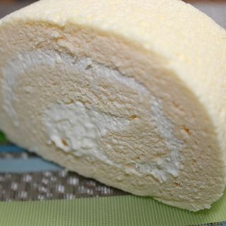 チーズロールケーキ(粋ロール 豆田本店 （【旧店名】豆田ロール粋）)