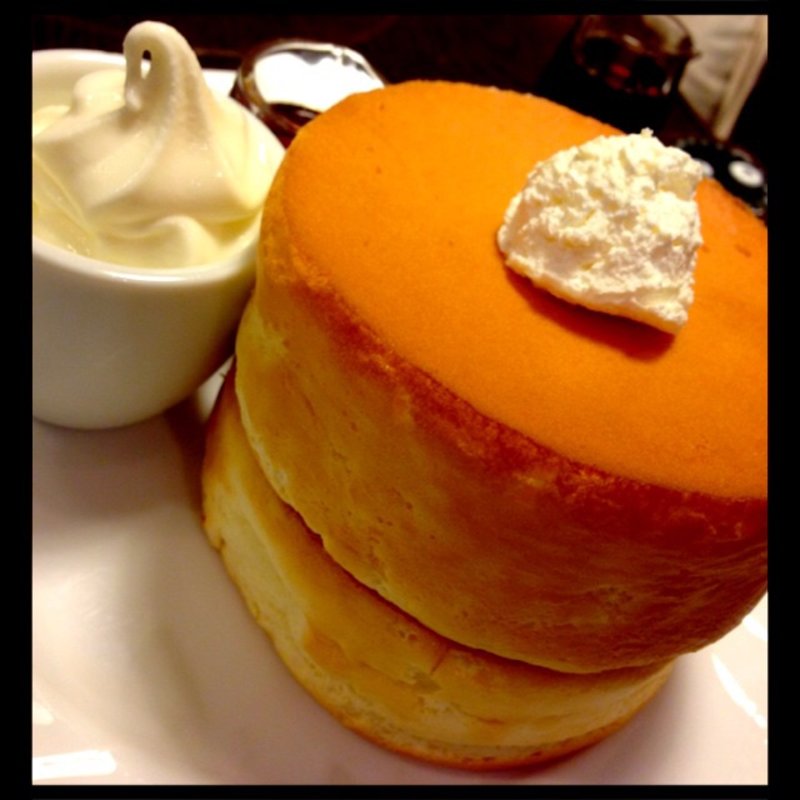 スフレパンケーキ ダブル+ソフトクリーム(星乃珈琲店 新宿東口店)