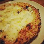 7種のチーズのピッツェリア(ISOLA blu (イゾラブル))