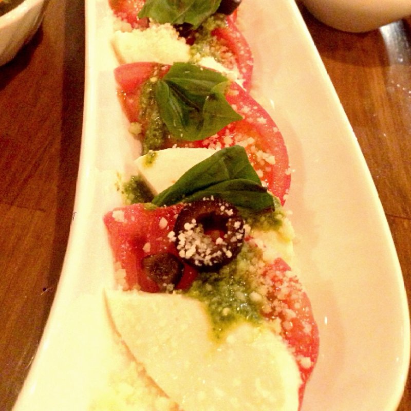 カプレーゼ(魚介バル いかり屋kitchen)