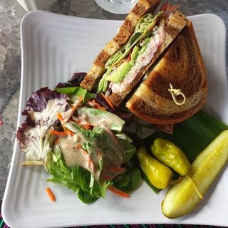 Crab and bacon sandwich(Shore Bird Restaurant )