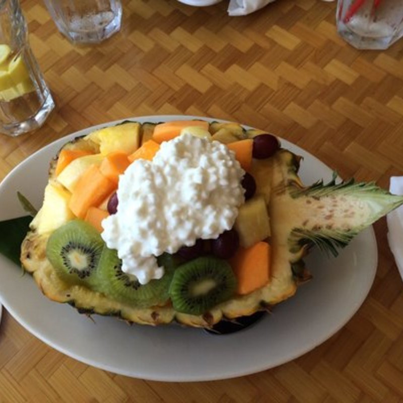 Pineapple, papaya fruit bowl(Shore Bird Restaurant )