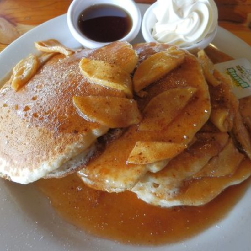 Apple Cinnamon Pancake(LuLu’s Waikiki)