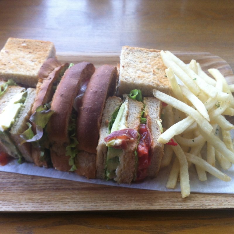 アボカド＆クリームチーズサンド(カフェ コンセント （cafe CONCENT）)