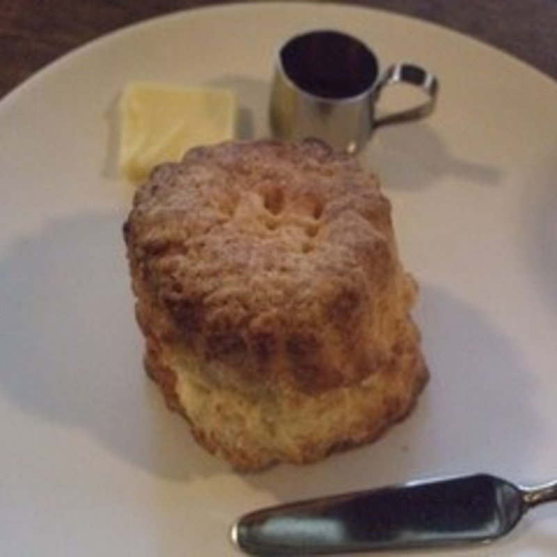 スコーン(月と六ペンス （ツキトロクペンス）)