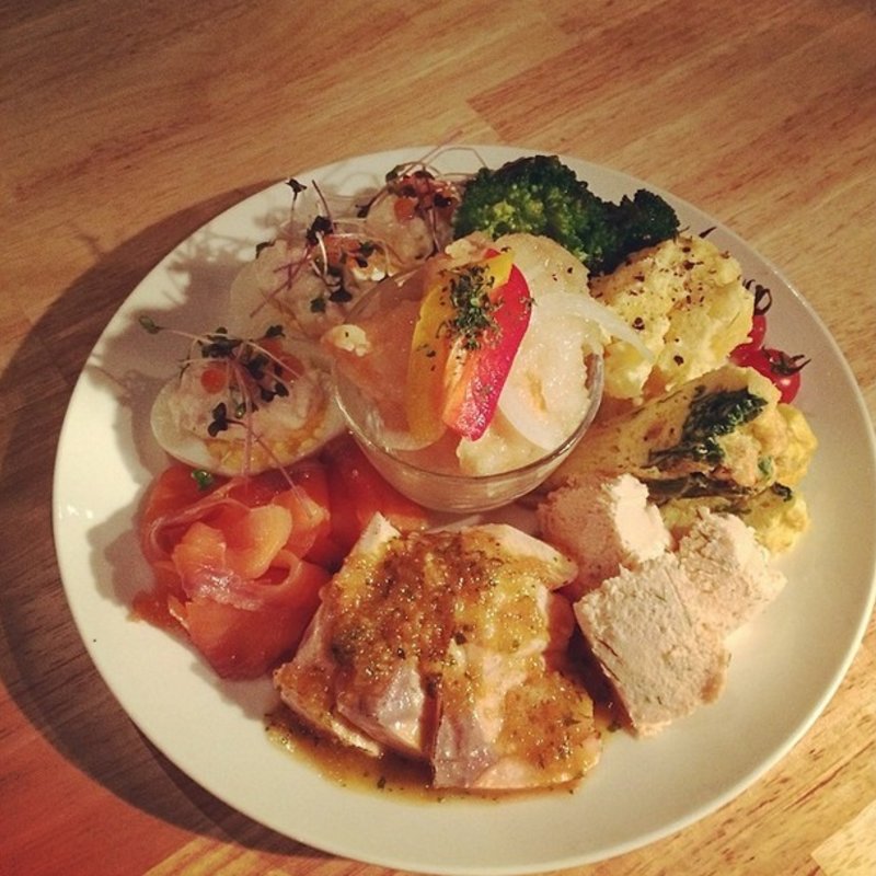 前菜盛り合わせ(サーモンバル パーシャ)