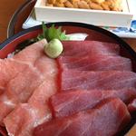 赤身と中トロ丼(ヤン衆料理 北の漁場)