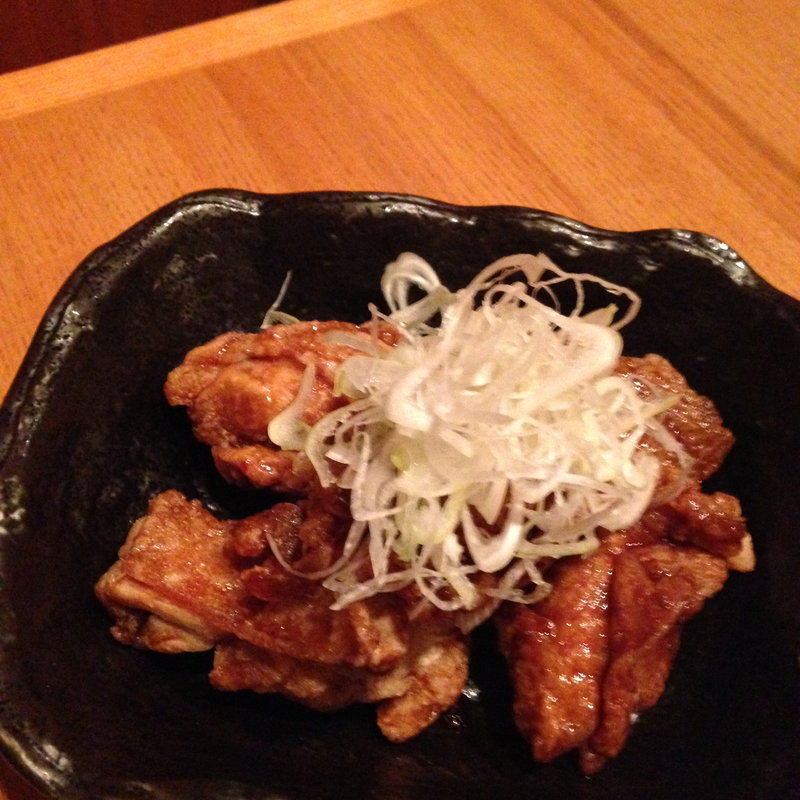 鶏の唐揚げ(海鮮居酒屋 ウオサンジ 三宮本店)
