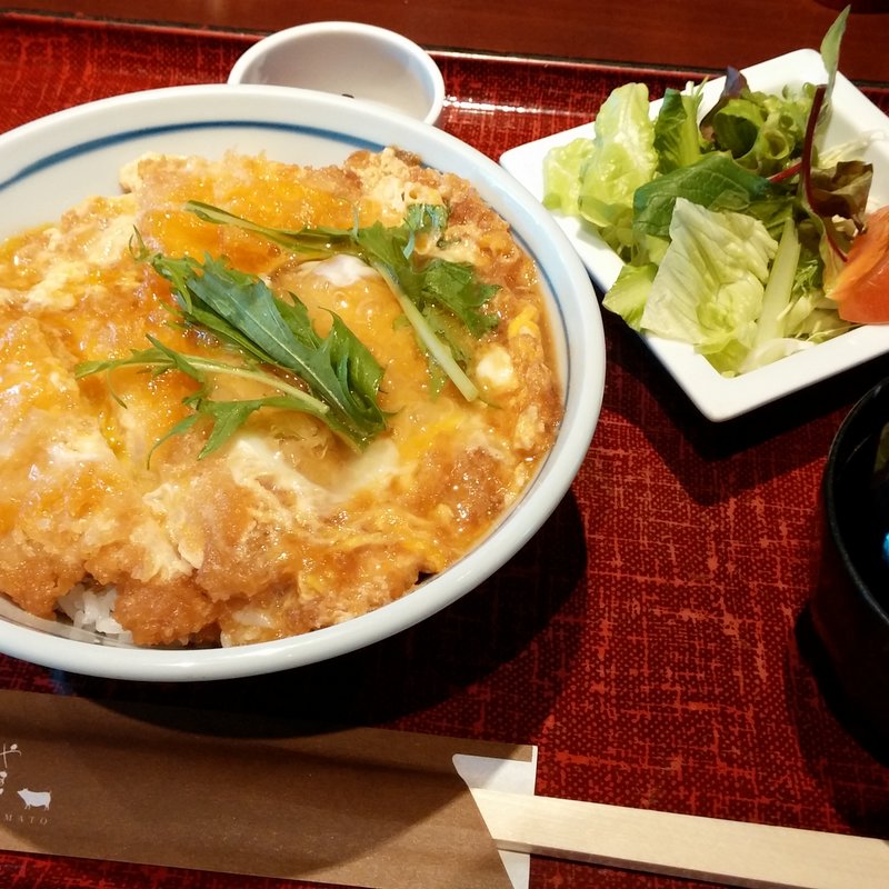 やまと豚カツ丼(豚肉創作料理やまと 横浜ランドマーク店)