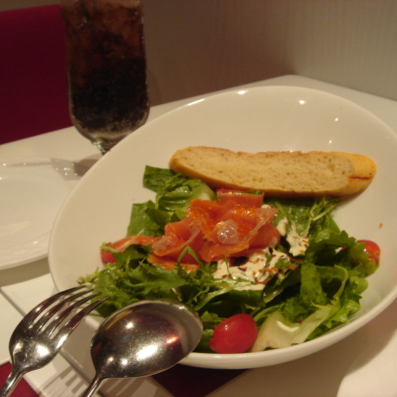 Smoke Salmon Fresh Salad(The Spaghetti House)