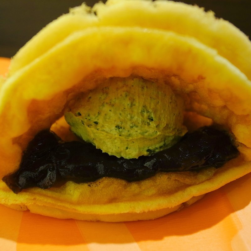 モチふわワッフル(カフェ・ド・クリエ 京都錦市場店 （CAFE de CRIE）)