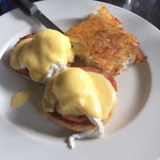 Eggs Benedict(Keoni by Keo’s)