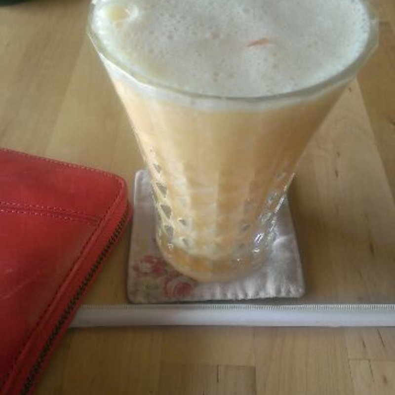 小山田桃ジュース(野菜とお花Cafe -野の花-)