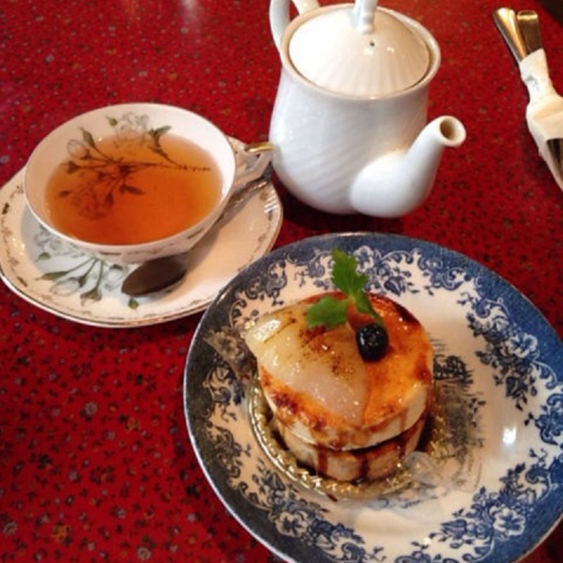 洋ナシのシブースト(ハンプトンコート （HAMPTON COURT）)