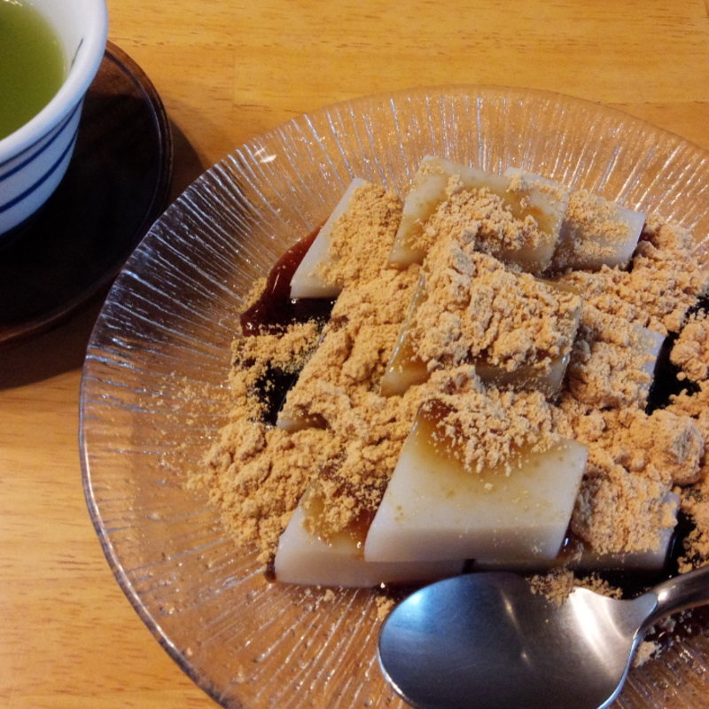 くず餅(船橋屋 亀戸天神前本店 （ふなばしや）)