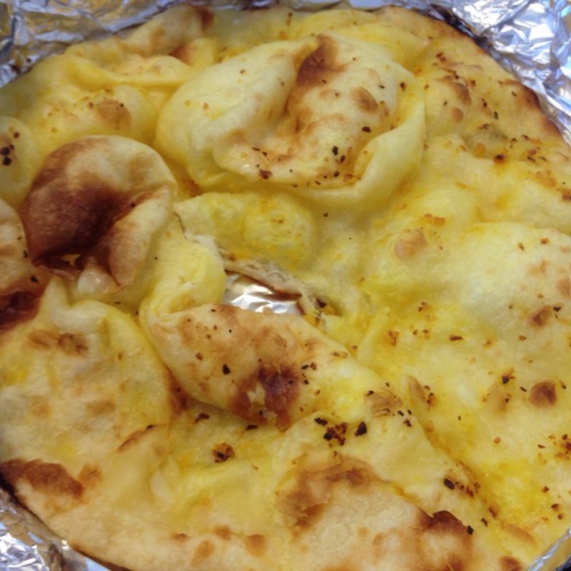 ガーリックナン(インド料理パラカス)