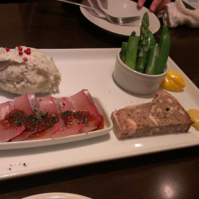 おまかせ前菜盛り合わせ(彗富運 （SPOON スプーン）)