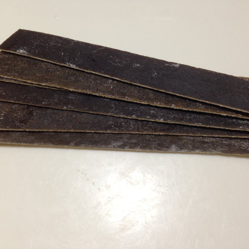 おつまみこんぶ(羅臼漁協直営店　海鮮工房 （ラウスギョキョウチョクエイテン カイセンコウボウ）)