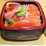 サーモン丼