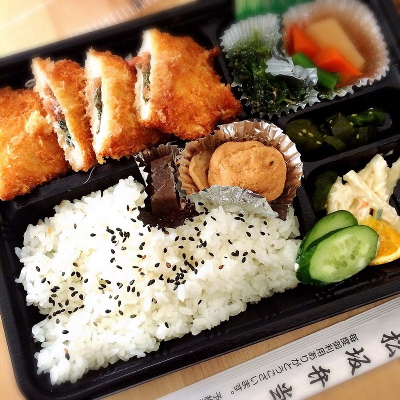 梅しそチキンカツ弁当(松阪弁当)