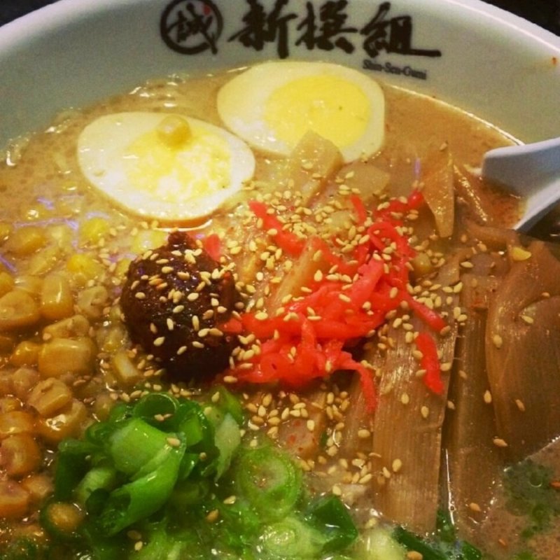 Hakata Ramen w Spicy Miso chili bomb(Shin-Sen-Gumi Hakata Ramen)