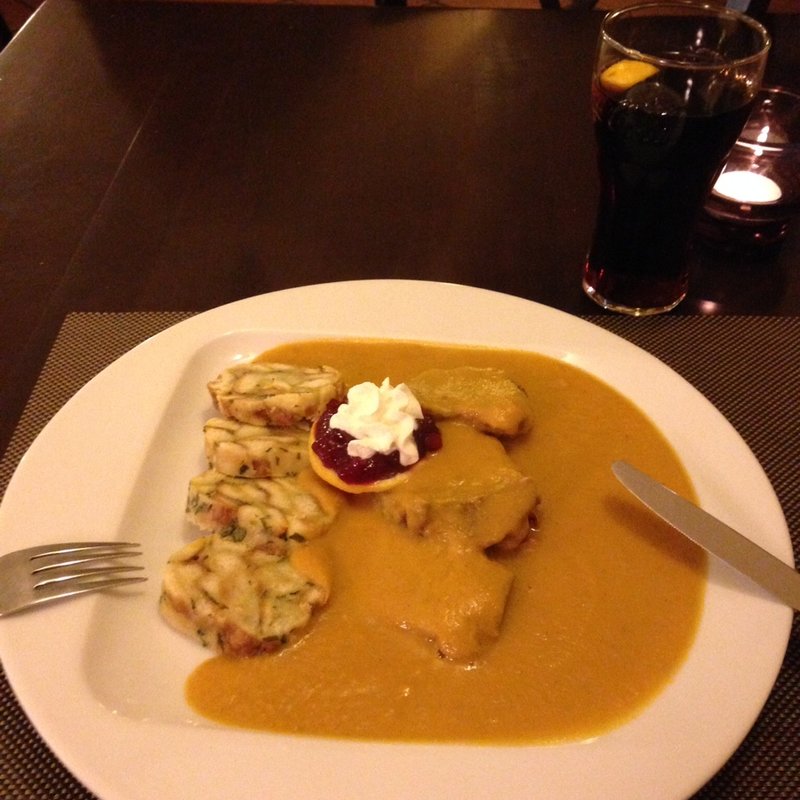 牛頬肉の煮込みWith Potato Dumplings(Minirest)