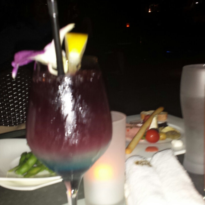 スターリートリコロール(ラ ベデュータ （La Veduta）)