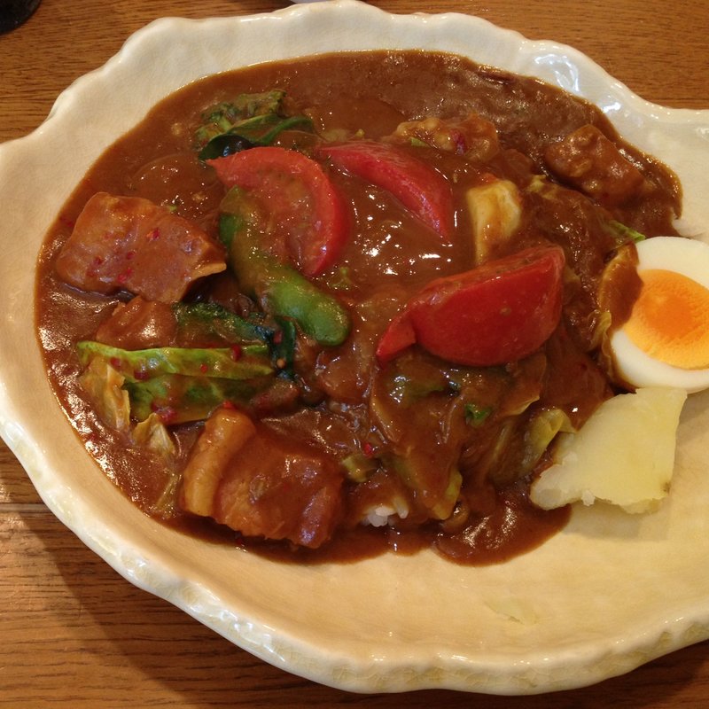 トマトと青野菜のポークカレー(curry & coffee TIME)