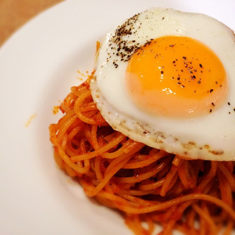 焼きナポリタンwith半熟タマゴ(paper wall cafe エキュート立川店)