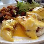 Eggs Benedict(Aloha Kitchen)