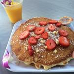 Mac nut pancakes