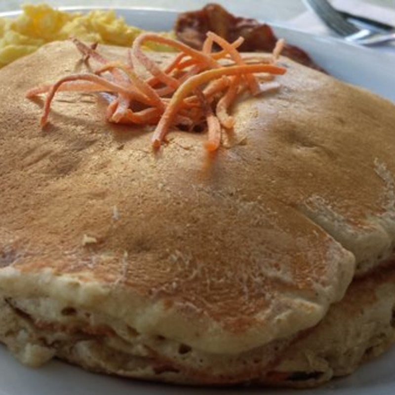 Carrot cake pancake(Cinnamon’s Restaurant)