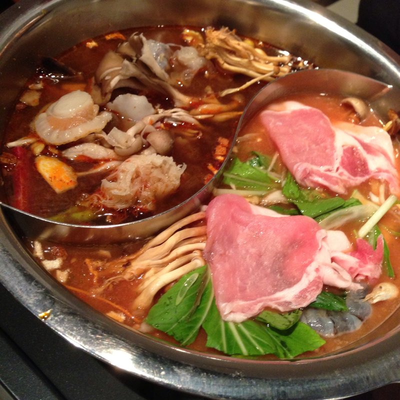 薬膳鍋(薬膳・健彩麺 ZEN ROOM(ゼンルーム)自由が丘)