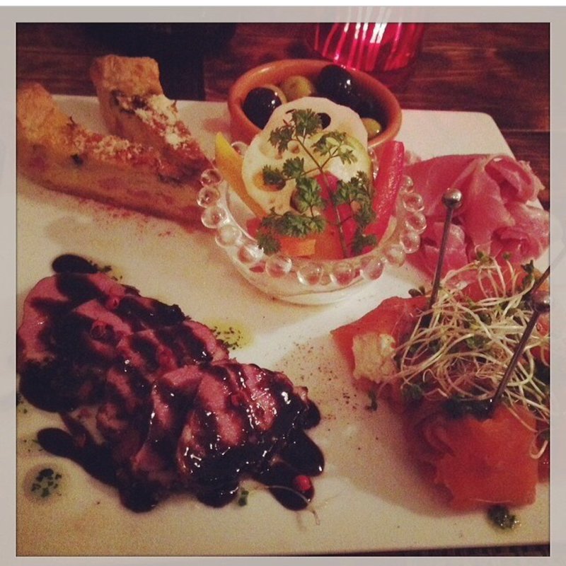 本日のおすすめタパス5種盛り合わせ(SPUTNIC)