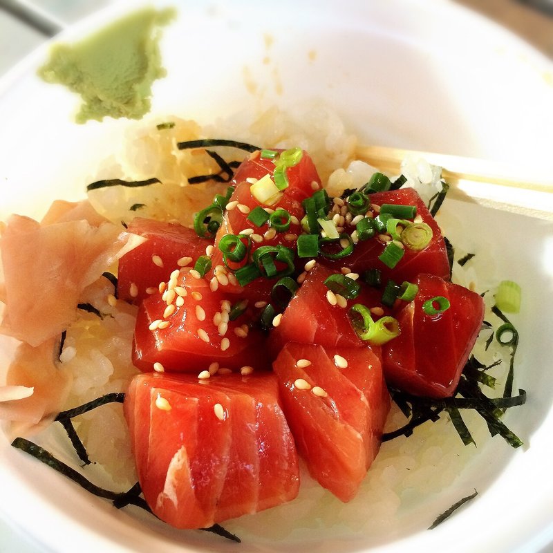 まぐろ丼(三崎漁港 朝市)