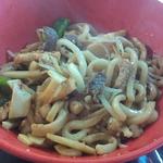 モンゴリアングリル・ウドンパッタイの麺と具がいい具合に絡んでて美味しかった。(HaHot)