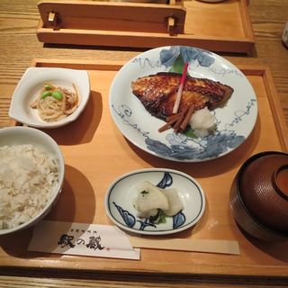 本日の魚定食(駅の蔵)