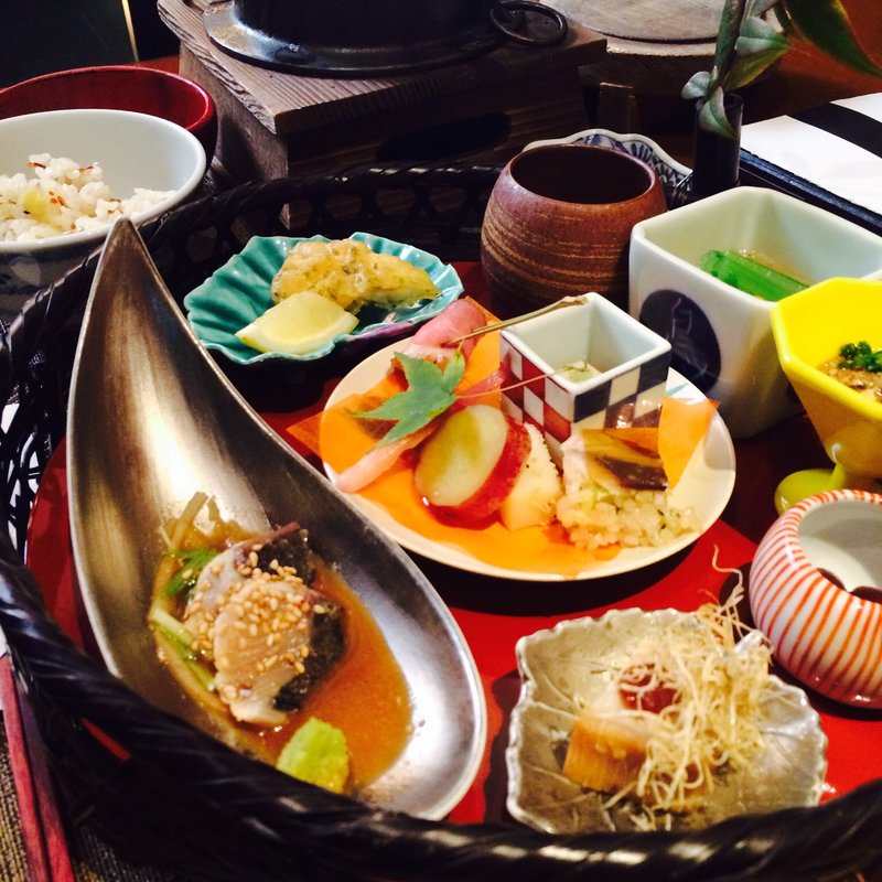 九旬  花籠御膳(九州の旬 博多廊 福岡本店 （はかたろう）)