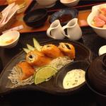 チーズ豚かつ定食(Sushi Restaurant TOKYO Deli)