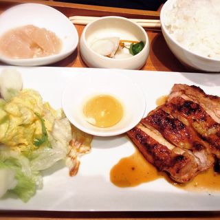 大山鳥たれ焼き膳(やきとり・かまめし・ワイン 鳥勘助 大手町店)