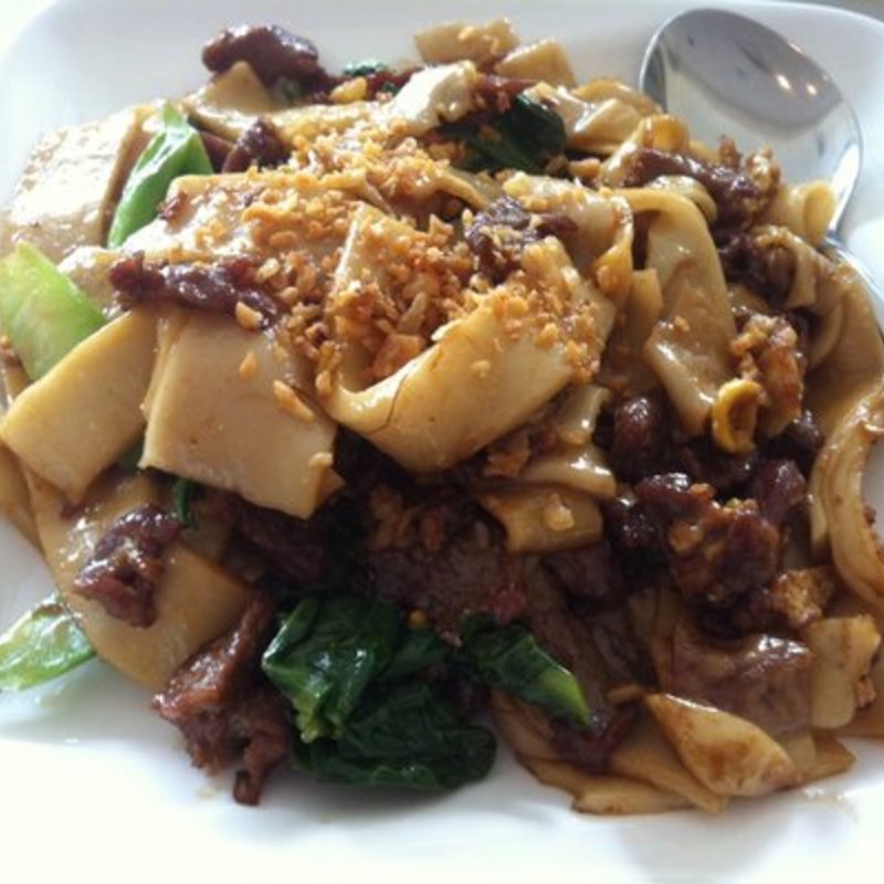 Pad se-ew with beef(Thai Lao)