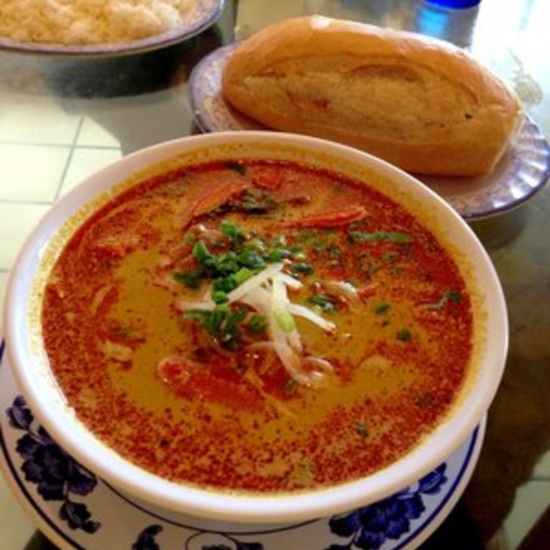 crab meat curry with french bread(Pho & Company )