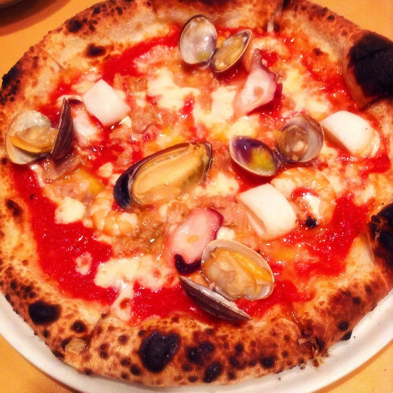 ペスカトーレのピザ(ピッツェリア マルデナポリ 東京ドームシティラクーア店)