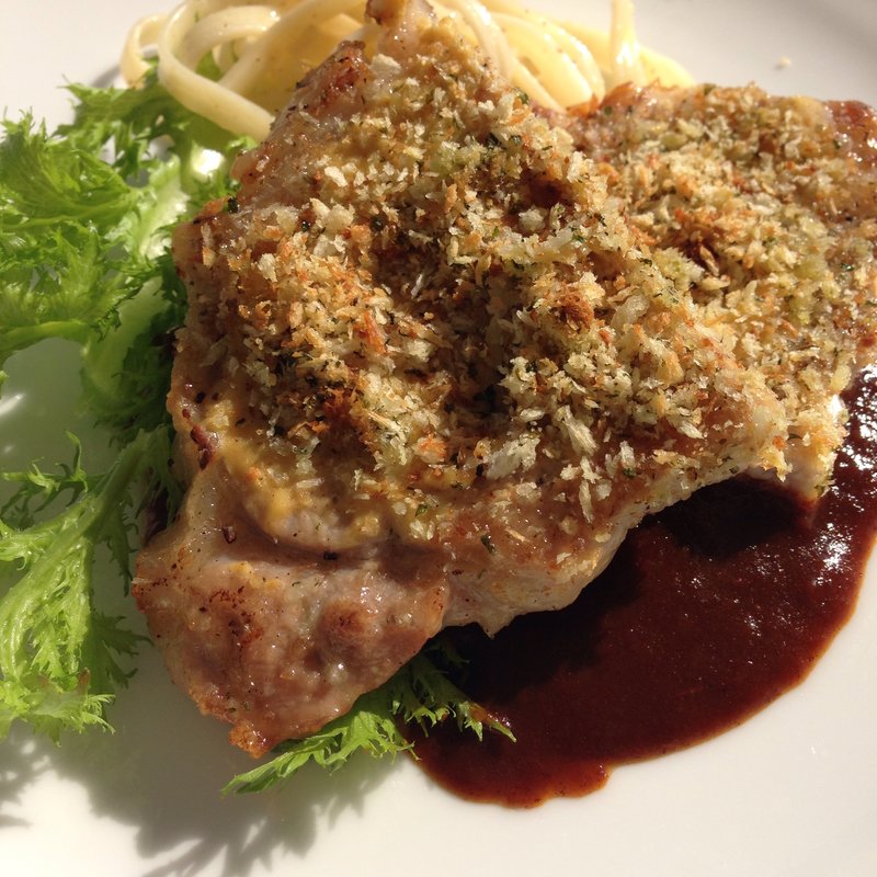 三元豚の香草焼き(サンス コロニアルビーチ （SENS Colonial Beach）)