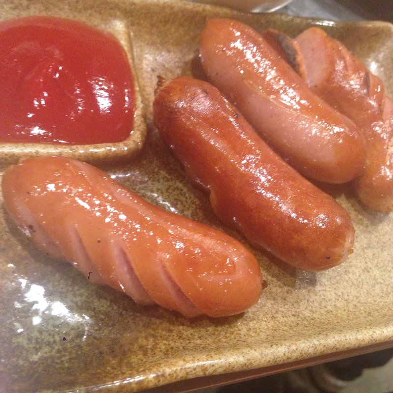 ソーセージ(もつ焼きばん 中目黒本店)