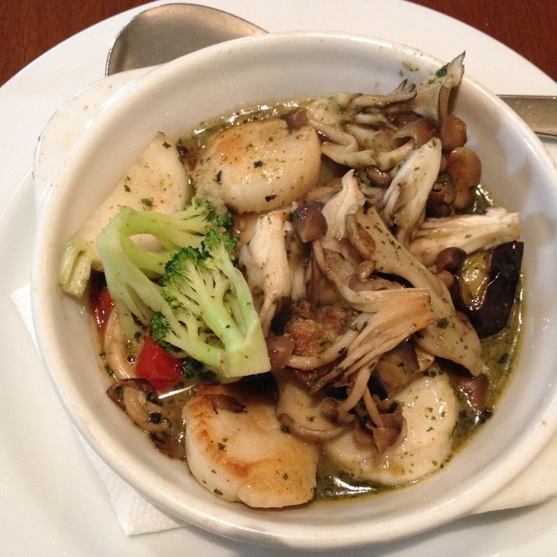 帆立とキノコの香草オーブン焼き(イタリア料理 ～ジラソーレ～)