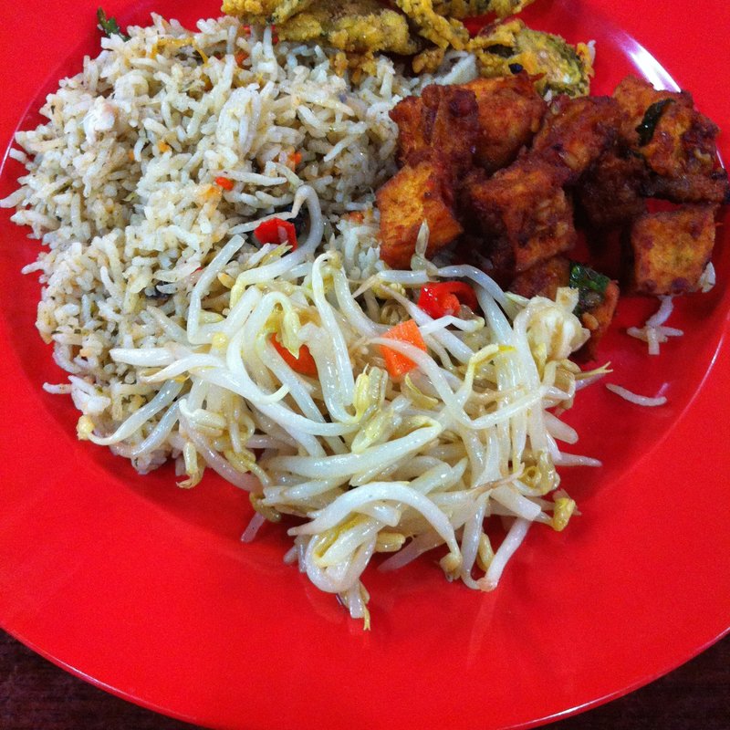 Nasi Campur (Chicken Biriyani and so on)(Bistro Jelita Maju)