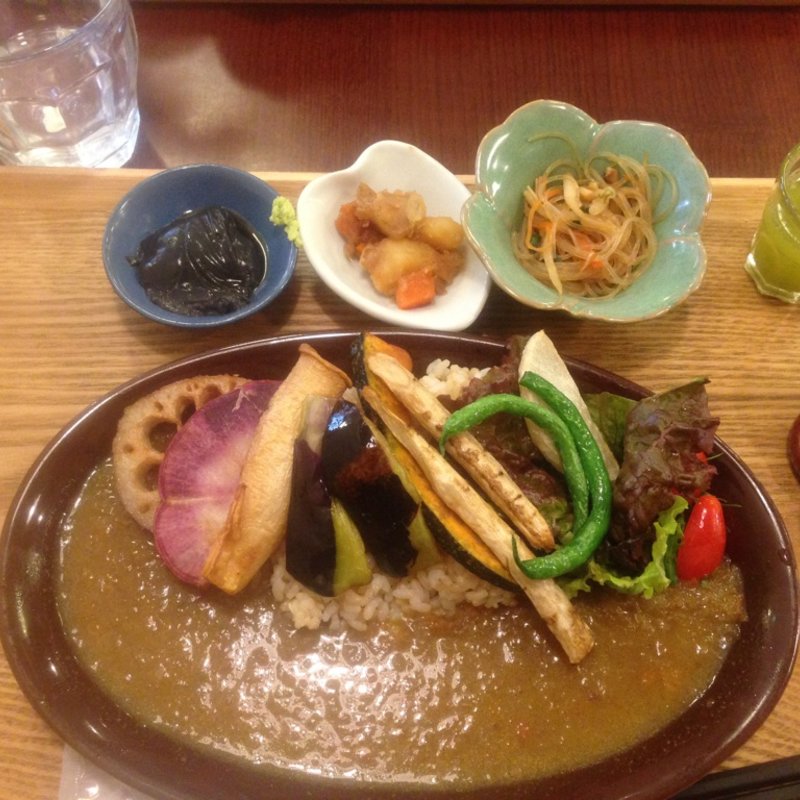 野菜たっぷり玄米カレー(玄三庵)