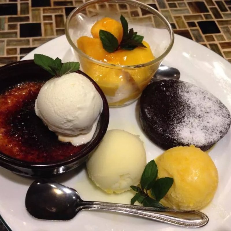 デザートの盛り合わせ(アジアンビストロDai 日吉店)